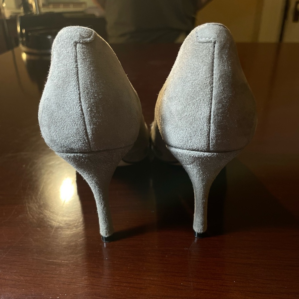 Gray heels